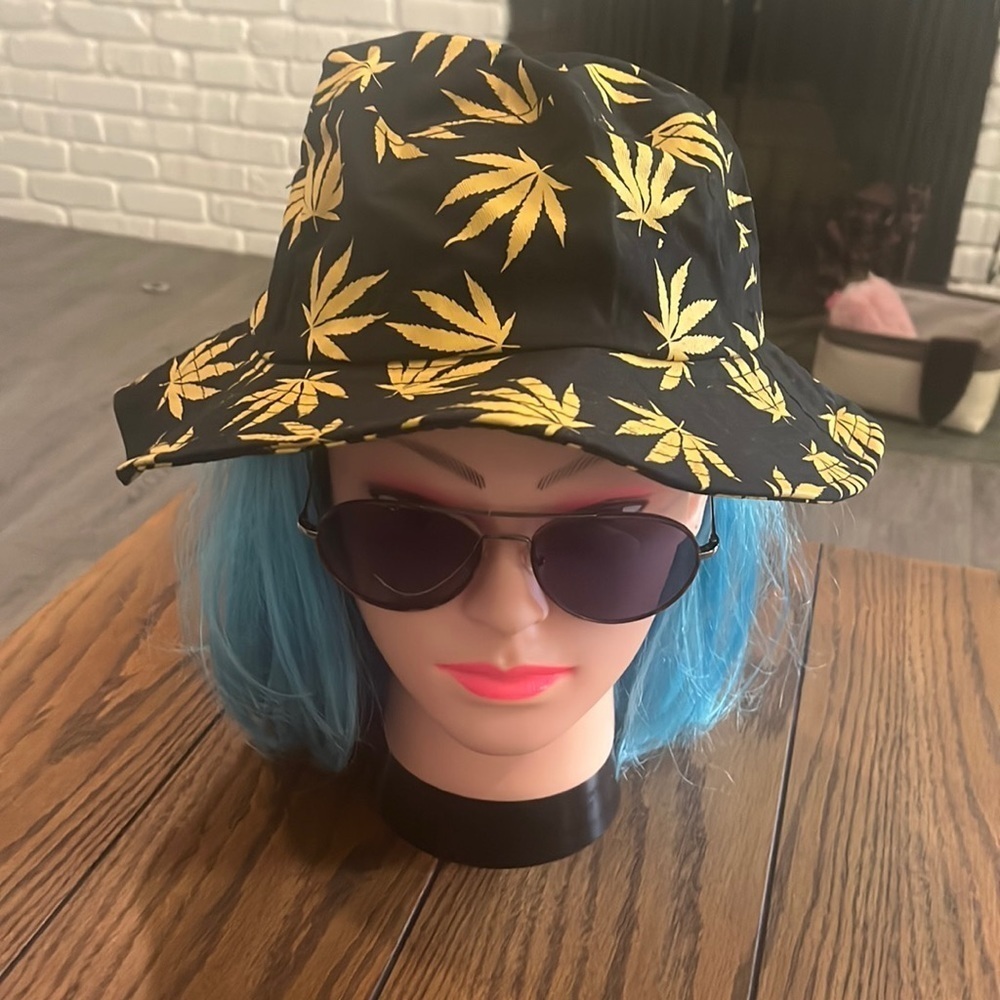 Womens cool bucket hat 😎